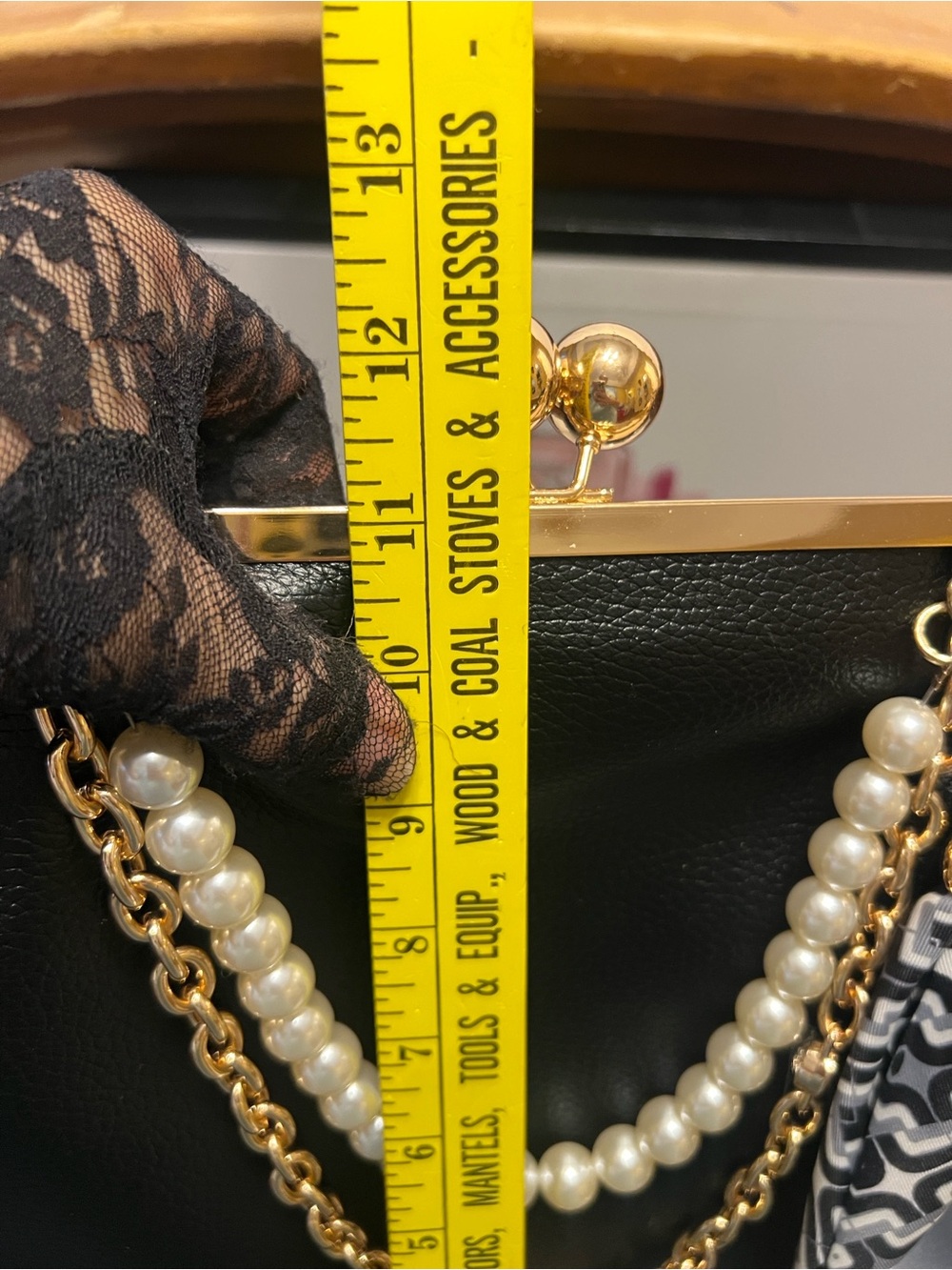 Juicy Couture NWOT kiss luck Faux-Leather with Pearl & Chain crossbody bag - Picture 8 of 13